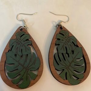 Leaf earring set